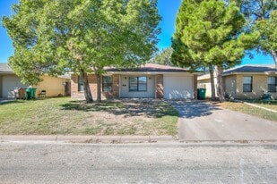 1427 Gregory Dr in San Angelo, TX - Building Photo