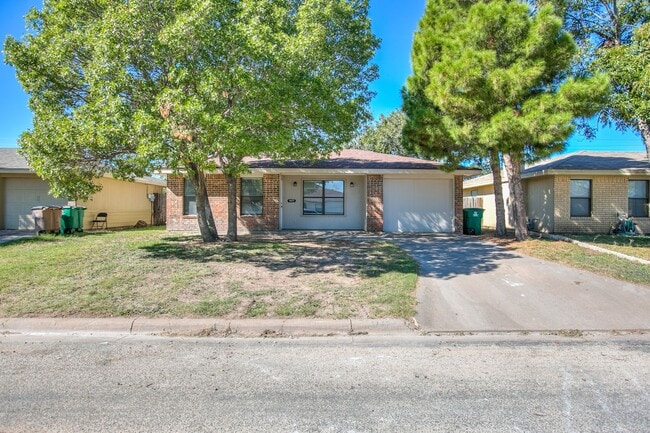 property at 1427 Gregory Dr