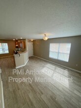 10840 Johanna Ave in Riverview, FL - Building Photo - Building Photo