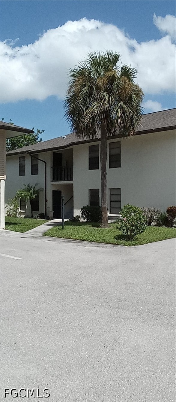 2135 Crystal Dr in Ft. Myers, FL - Building Photo - Building Photo