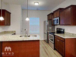 302 Negri Ct in La Vergne, TN - Foto de edificio - Building Photo