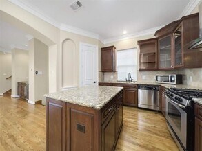 2736 Cortlandt St in Houston, TX - Building Photo - Building Photo