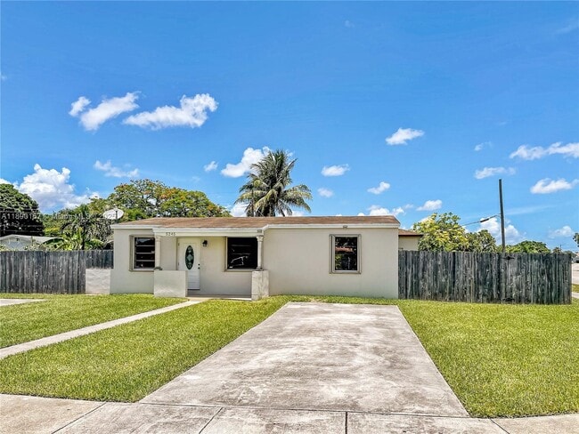 5245 SW 98th Ct in Miami, FL - Building Photo - Building Photo