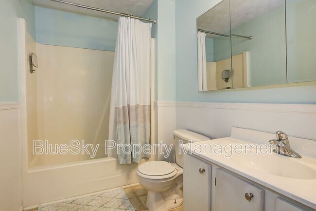 688 Lockesley Terrace in Charlottesville, VA - Building Photo - Building Photo