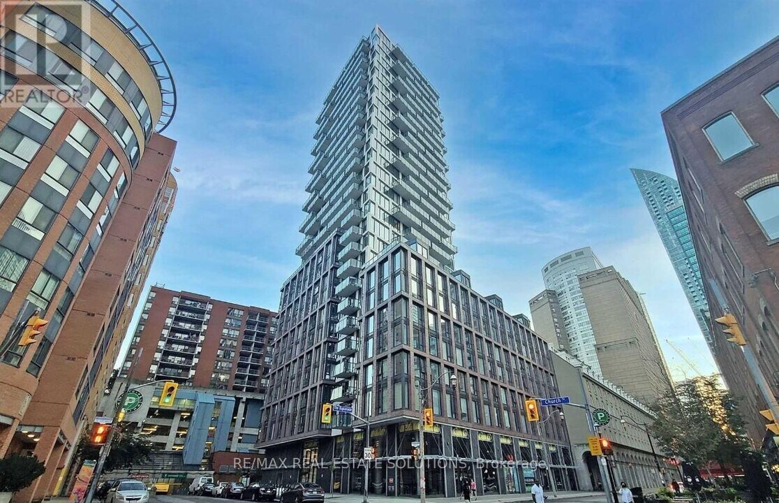 2A Church St in Toronto, ON - Building Photo