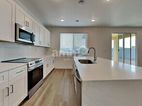 9829 W Parkway Dr in Tolleson, AZ - Building Photo - Building Photo