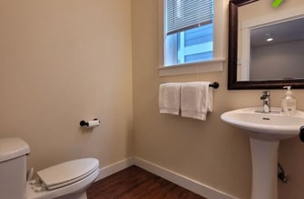 1665 Bayview Ave in Blaine, WA - Building Photo - Building Photo
