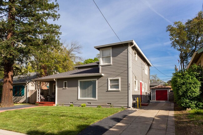 343 W 1st Ave in Chico, CA - Building Photo - Building Photo