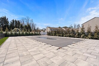 393 Monmouth Rd in West Long Branch, NJ - Building Photo - Building Photo