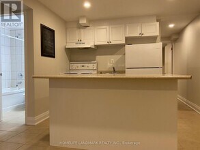 55 Leacock Crescent in Toronto, ON - Building Photo - Building Photo