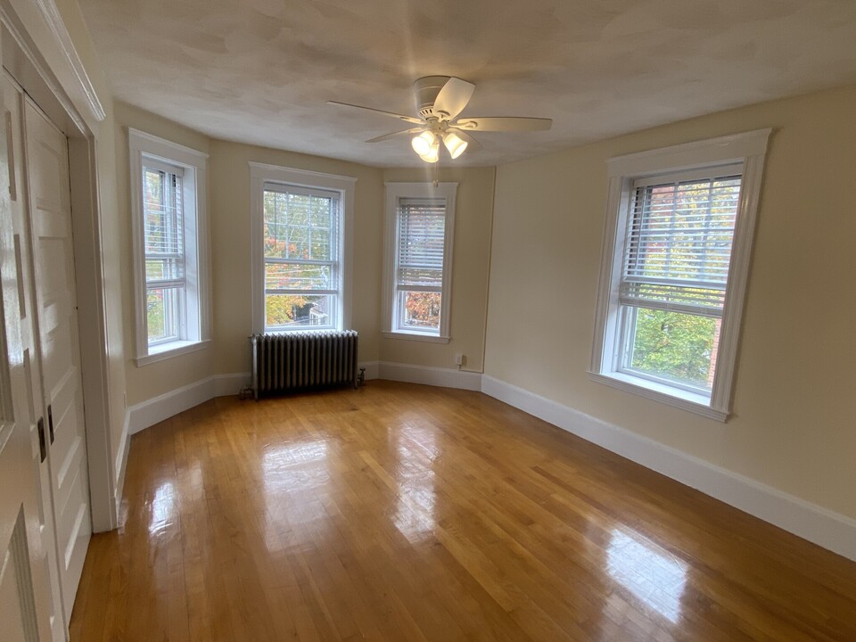 25 Fairfield St, Unit 5 in Cambridge, MA - Building Photo