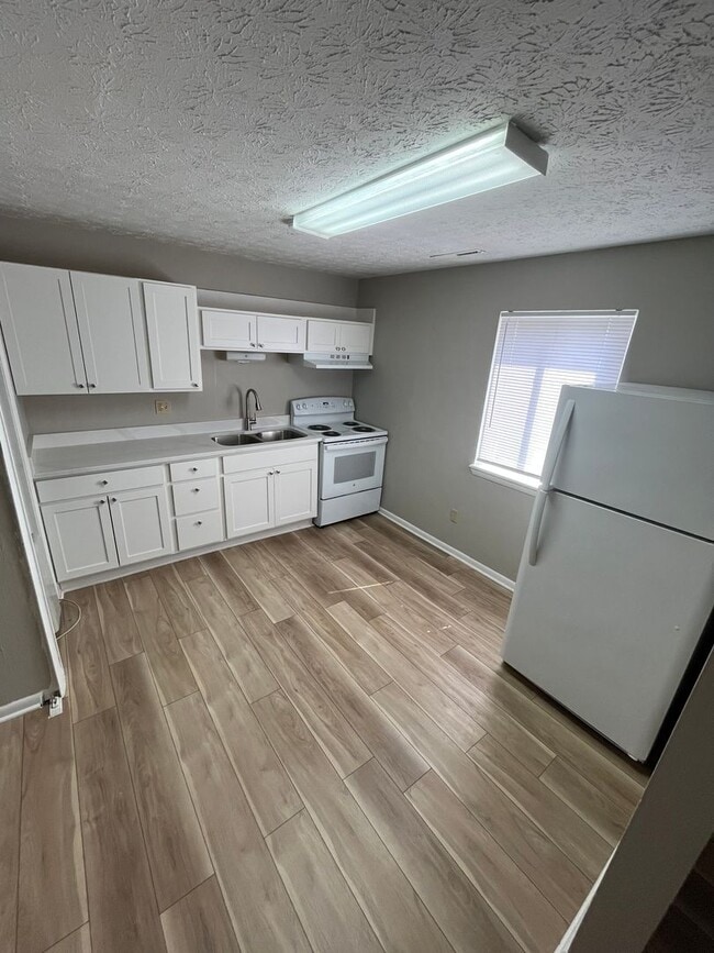property at 8917 Middlebranch Ave NE
