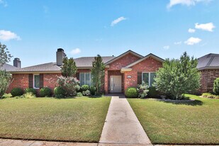2911 110th St in Lubbock, TX - Building Photo