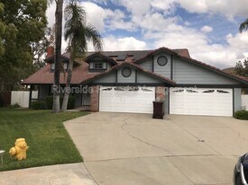 24296 Harvest Rd in Moreno Valley, CA - Building Photo