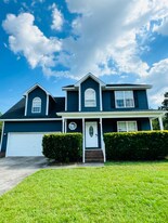 174 Falling Leaf Dr in Raeford, NC - Building Photo