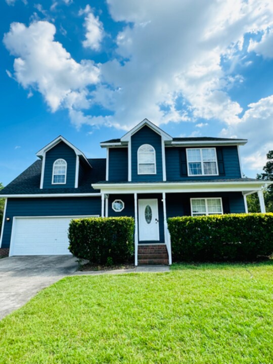 174 Falling Leaf Dr in Raeford, NC - Building Photo