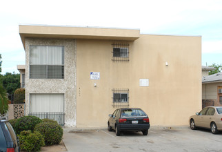 4660 Oregon St in San Diego, CA - Building Photo - Building Photo