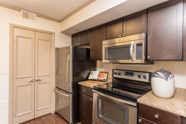 Camden Aventura in Aventura, FL - Building Photo - Interior Photo