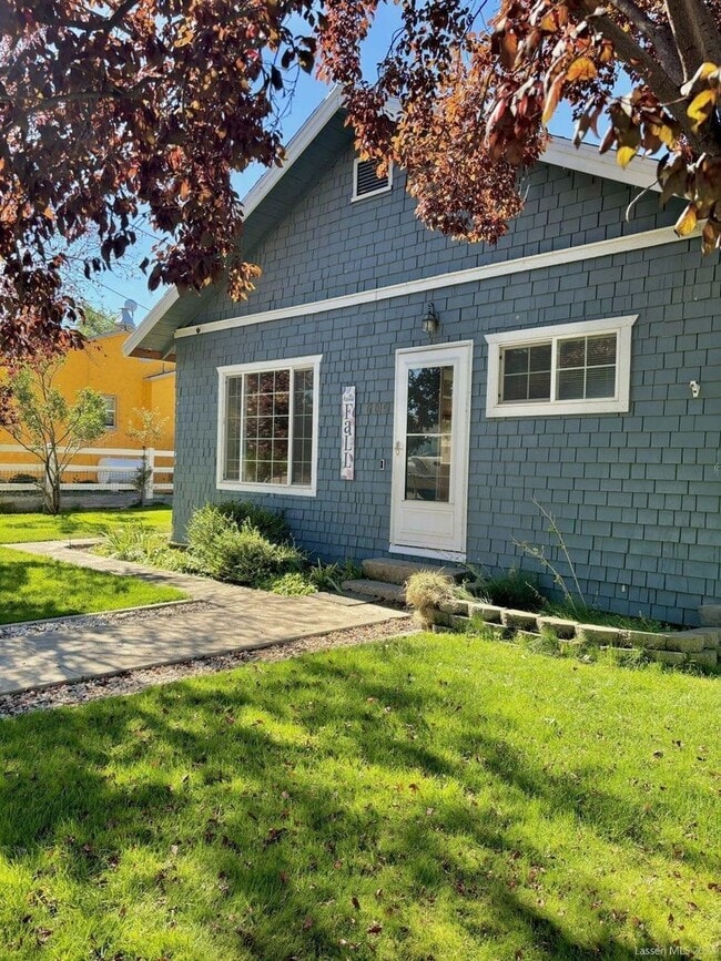 property at 605 N East St