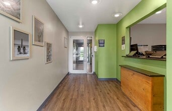 Furnished Studio-Fort Myers in Ft. Myers, FL - Building Photo - Building Photo