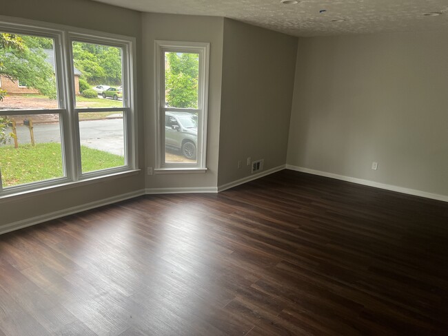 2596 Golfview Ter SE, Unit 2596