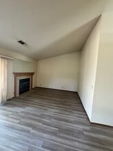 567 Shell Dr in Redding, CA - Building Photo - Building Photo