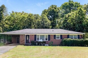 1021 Sylvia Cir in Rock Hill, SC - Building Photo