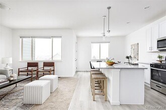 3650 S Lisbon Ct in Aurora, CO - Building Photo - Building Photo