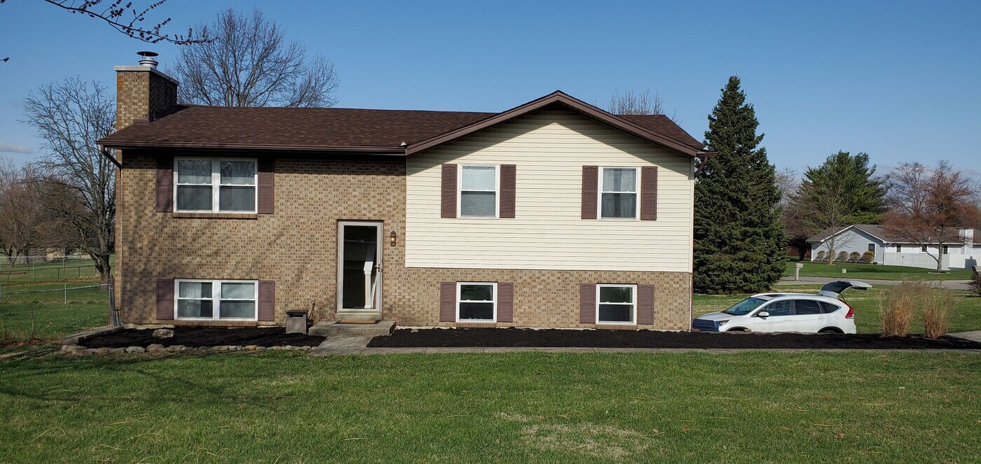 6681 Cincinnati Dayton Rd in Liberty Township, OH - Building Photo