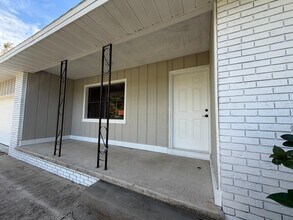 575 Lake McCoy Dr in Apopka, FL - Building Photo - Building Photo