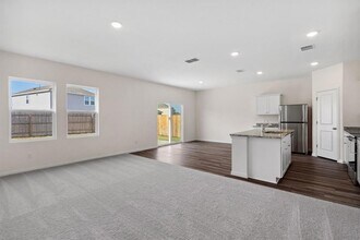 513 Thistle Ln in Maxwell, TX - Building Photo - Building Photo