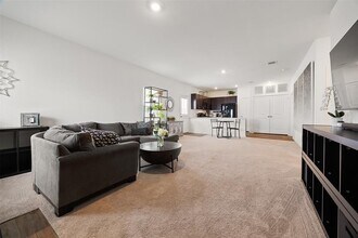 257 Muscovy Dr in Uhland, TX - Building Photo - Building Photo