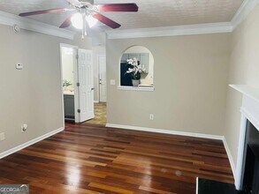 690 Escalade Dr in Atlanta, GA - Building Photo - Building Photo