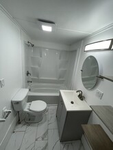86 Maplewood Ave, Unit 3 in Pittsfield, MA - Building Photo - Building Photo