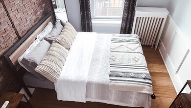 456 Beacon St, Unit 10 in Boston, MA - Building Photo - Building Photo