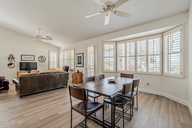 18048 W Fairway Dr in Surprise, AZ - Building Photo - Building Photo