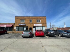 4320-4324 Ridge in Brooklyn, OH - Building Photo - Interior Photo