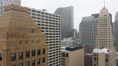 200 N Wells St-Unit -1bd 1ba 08 NE Balc 8 in Chicago, IL - Building Photo - Building Photo