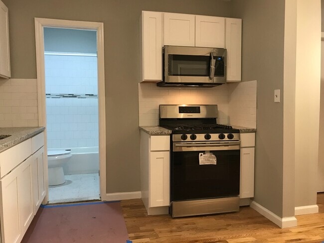 452 Poplar St in New Haven, CT - Building Photo - Building Photo