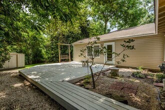 1230 Timbergrove Ln in Houston, TX - Foto de edificio - Building Photo
