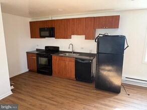 2715 Hammonds Ferry Rd in Baltimore, MD - Building Photo - Building Photo