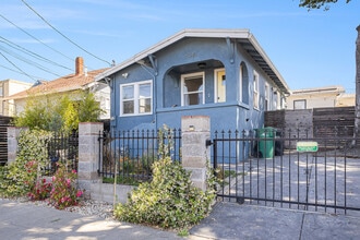 5040 Melrose Ave in Oakland, CA - Building Photo - Building Photo