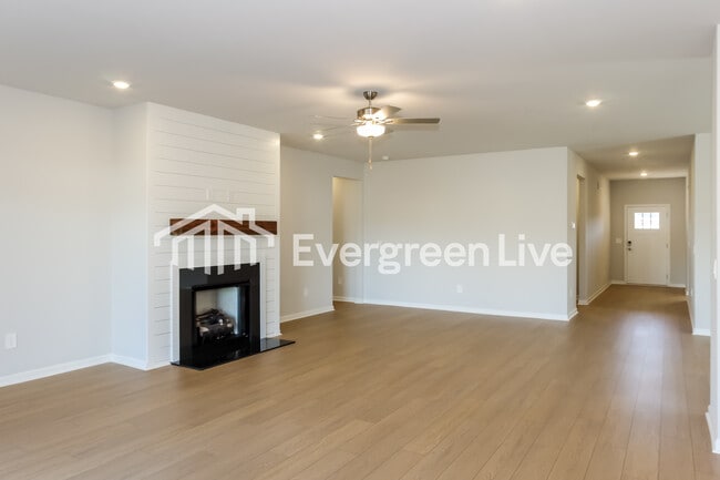 109 Ashby Pond Dr in Harvest, AL - Building Photo - Building Photo