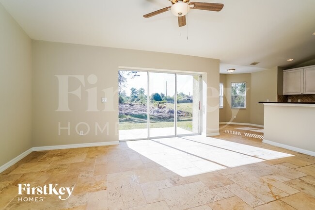 3919 3rd St W in Lehigh Acres, FL - Building Photo - Building Photo