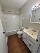 327 Pershing Ave NE in North Canton, OH - Building Photo - Building Photo