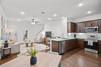 10319 Lynwood Branch in San Antonio, TX - Building Photo - Building Photo