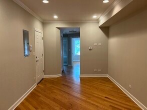 2122 W Arthur Ave in Chicago, IL - Building Photo - Building Photo