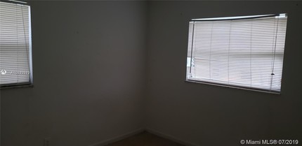 1333 S Dixie Hwy-Unit -217 in Deerfield Beach, FL - Building Photo - Building Photo