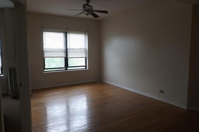 301 E 50th St in Chicago, IL - Building Photo - Building Photo
