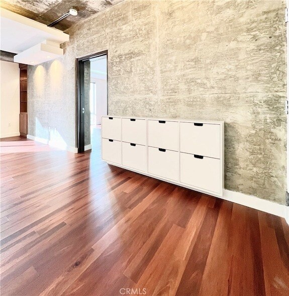 645 W 9th St, Unit 616 in Los Angeles, CA - Building Photo - Building Photo